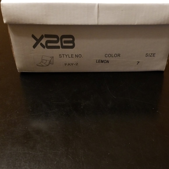 X2B T-STRAP CHUNKY HEEL SLIDE - Picture 5 of 5